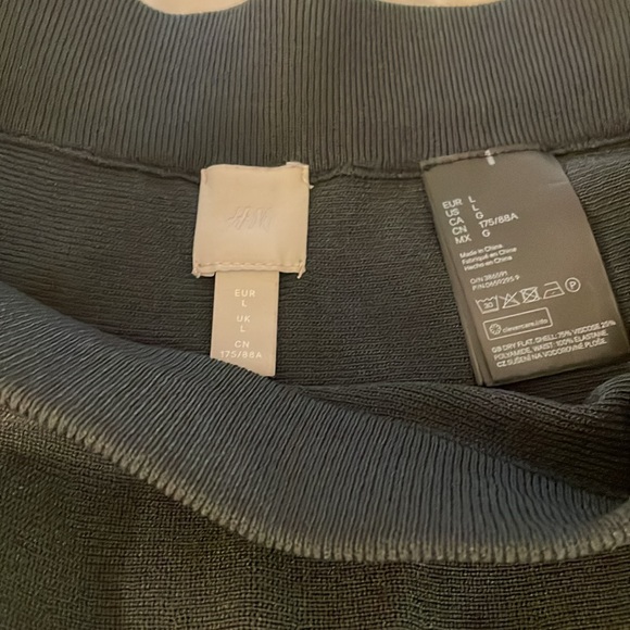 H&M Large Olive Green Mermaid Fishtail Pinup Skirt - Picture 1 of 4